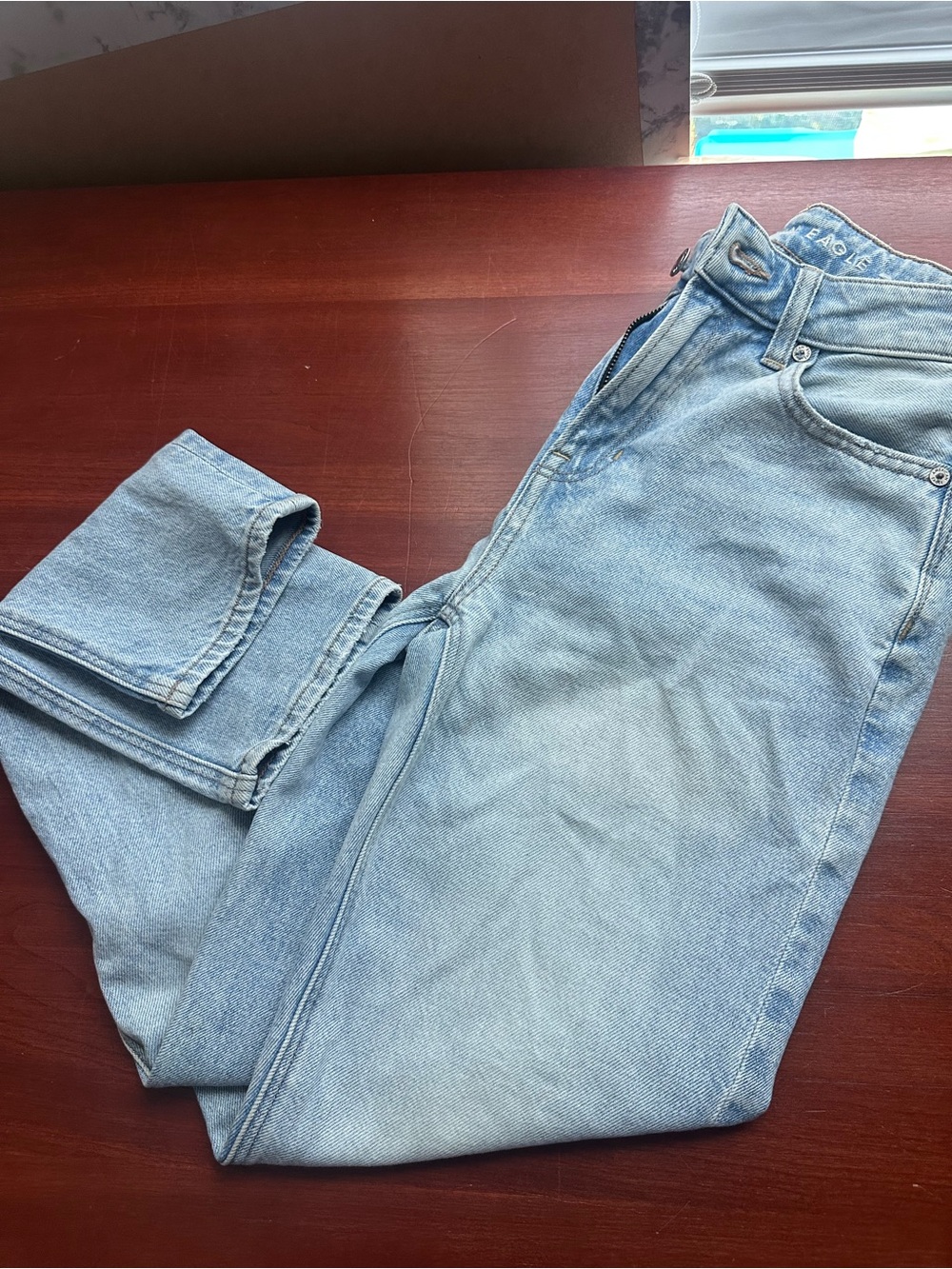 American Eagle blue jeans